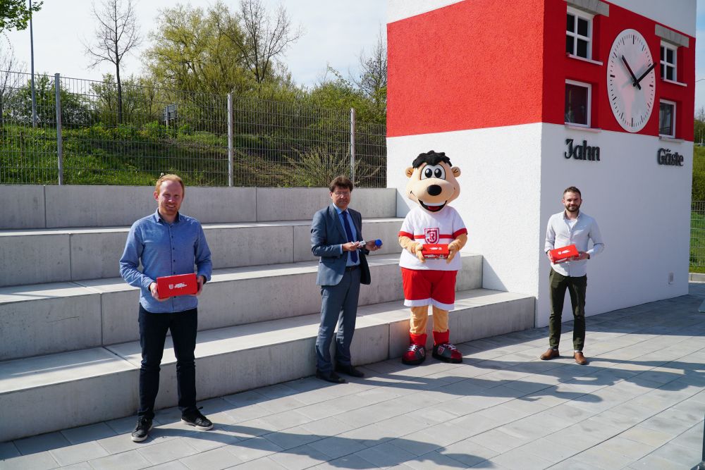 SSV Jahn Regensburg - Neugeborenen-Set für unsere Geburtshilfe