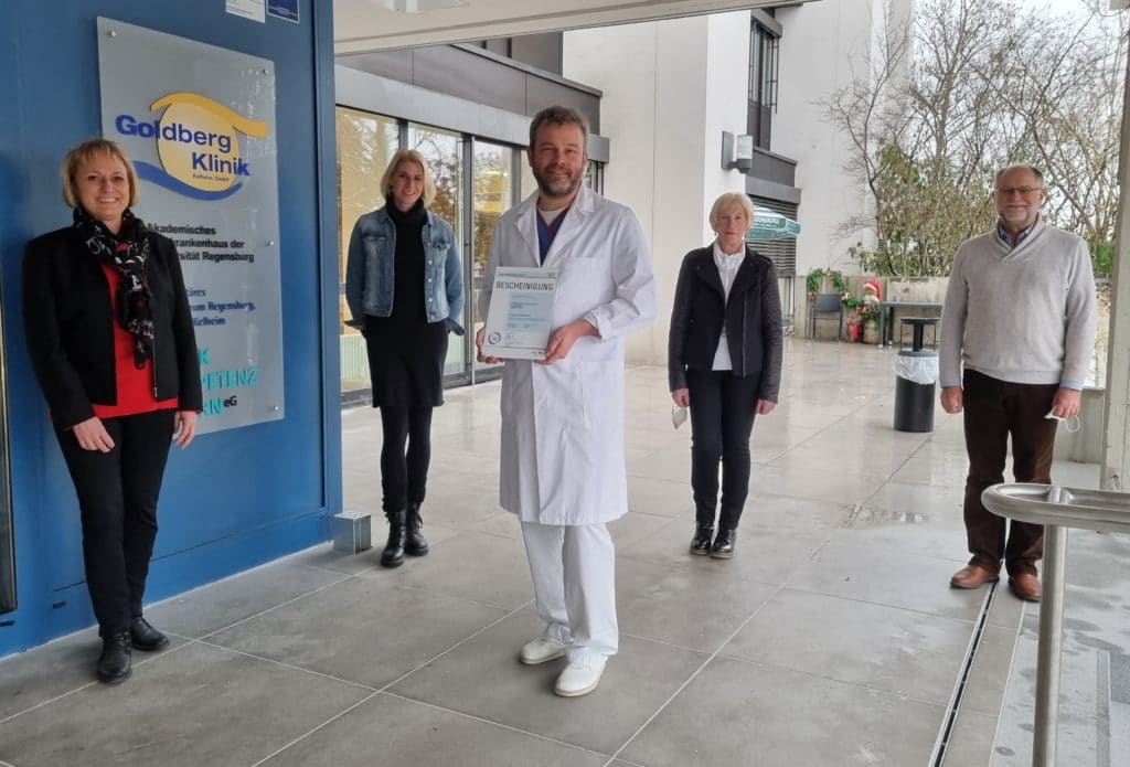 20211208 1510260zuge